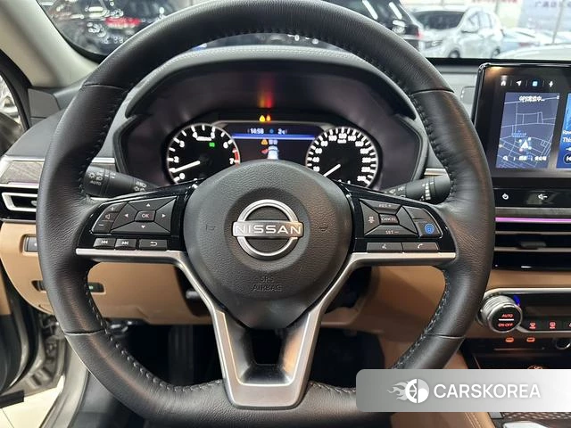 Nissan Altima 2023 Серебристо-серый из Китая, фото 6