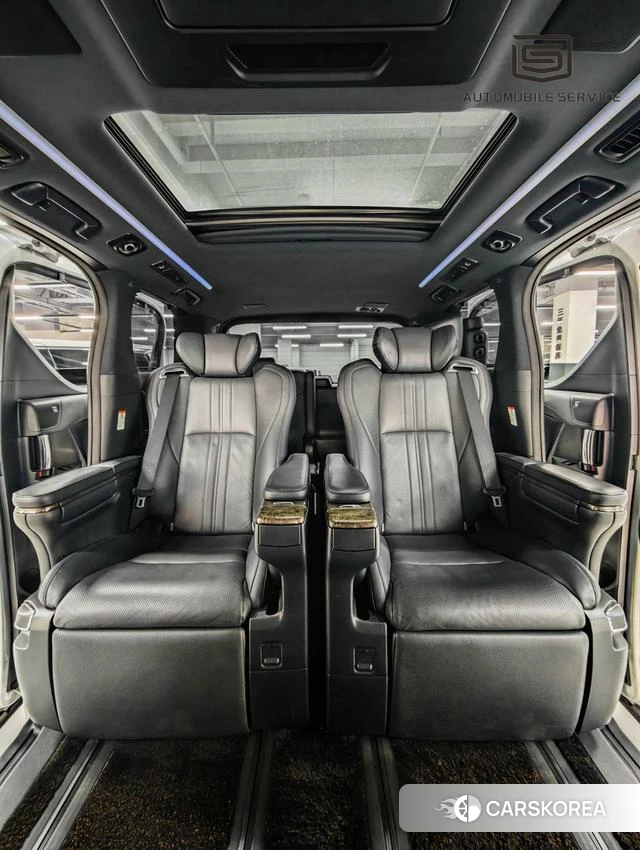 Toyota Alphard 2022 Белый из Китая, фото 4