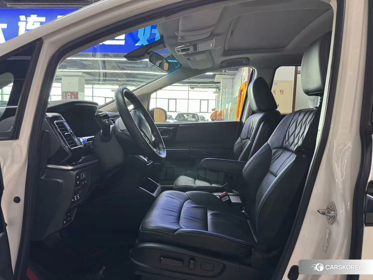 Honda Elysion 2019 Белый из Китая, фото 4