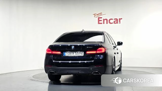 BMW 5 Series (G30) id 4958312 из Кореи 14