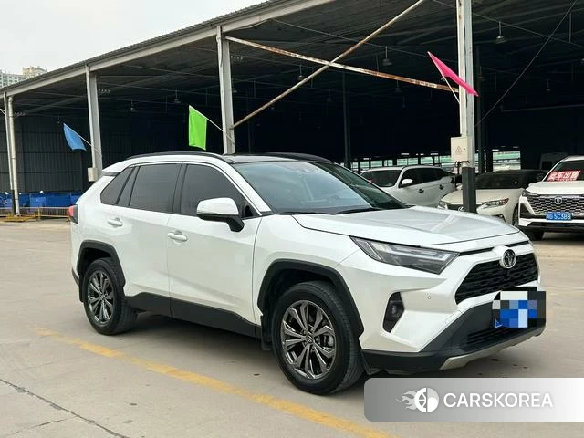 Toyota RAV4 2024 Белый из Китая, фото 4