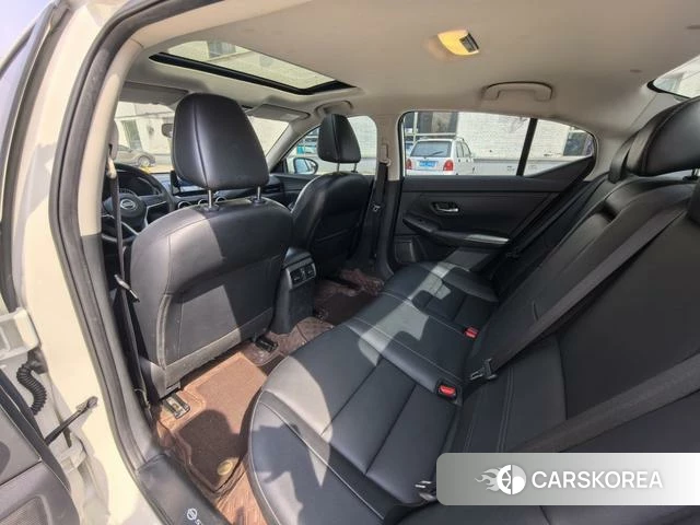 Nissan Sylphy 2021 Белый из Китая, фото 4