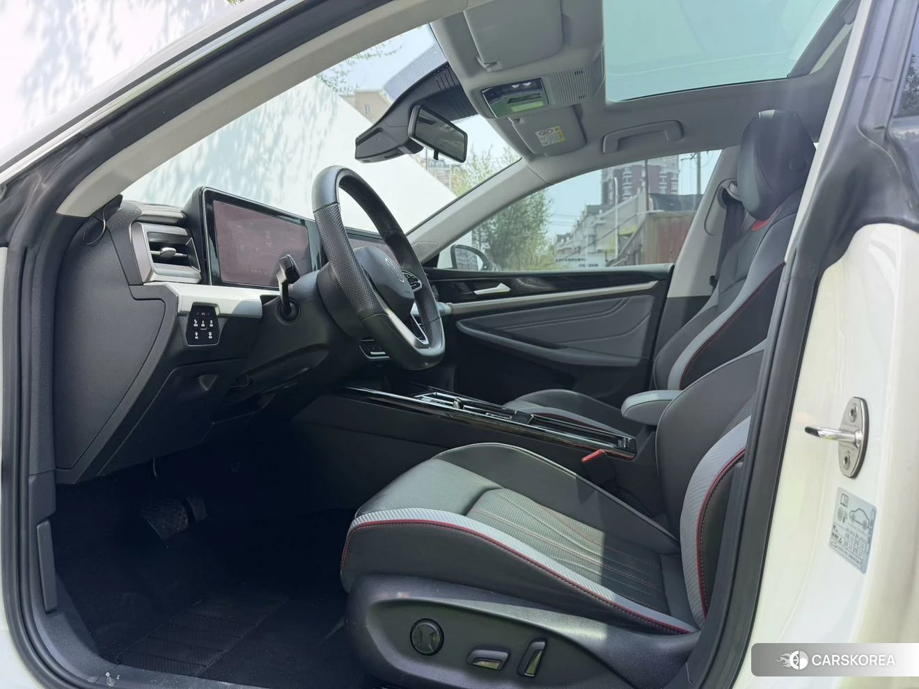Volkswagen Lamando 2023 Белый из Китая, фото 4