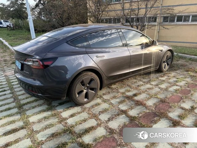 Tesla Model 3 2022 Серый из Кореи, фото 4