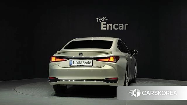 Lexus ES300h 7th generation id 5045384 из Кореи 31