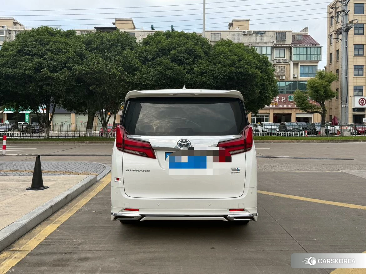 Toyota Alphard 2021 Белый из Китая, фото 4