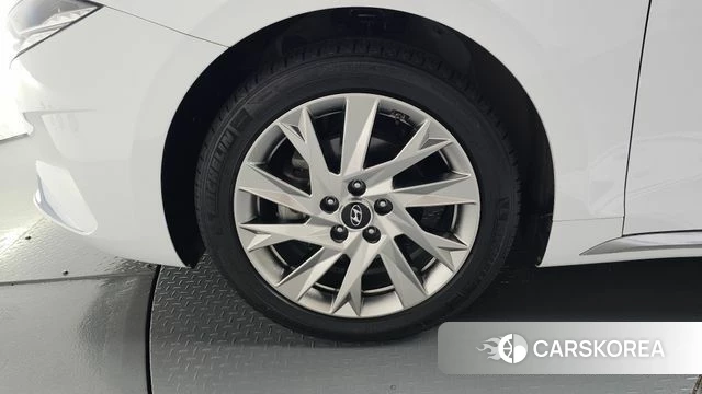 Hyundai The New Grandeur IG Hybrid id 4976152 из Кореи 32
