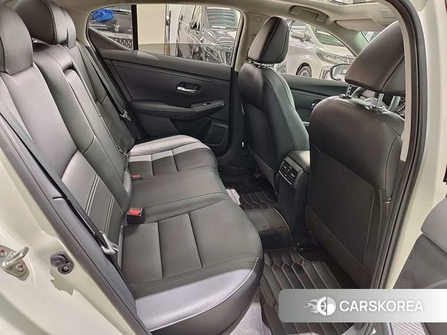 Nissan Sylphy 2023 Белый из Китая, фото 4
