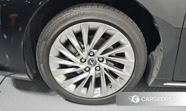 Lexus ES300h 7th generation id 5021015 из Кореи 27