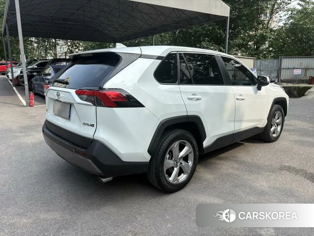 Toyota RAV4 2021 Белый из Китая, фото 4