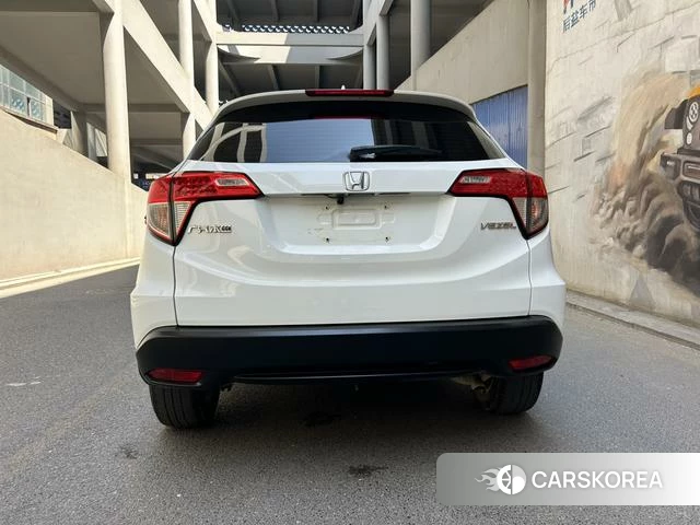 Honda Vezel 2021 Белый из Китая, фото 6