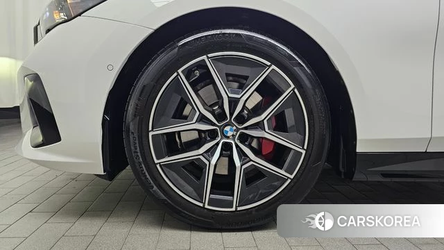 BMW 5 Series (G60) id 5045750 из Кореи 26