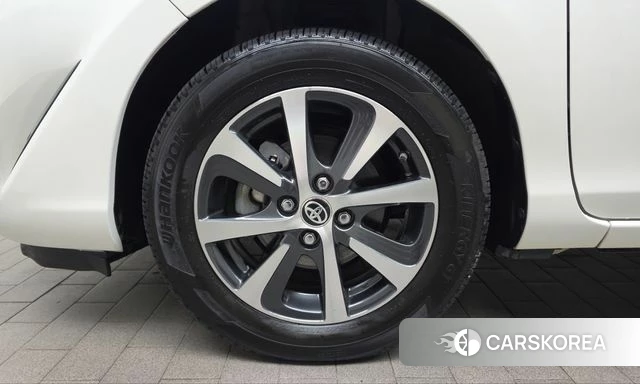 Toyota Prius C id 4993509 из Кореи 24