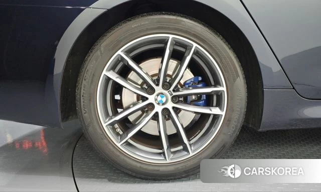 BMW 5 Series (G30) id 5023095 из Кореи 27