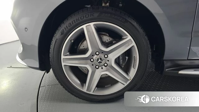 Mercedes-Benz GLE - Class W166 id 4993555 из Кореи 28