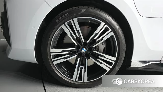 BMW 7 Series (G70) id 5020930 из Кореи 26