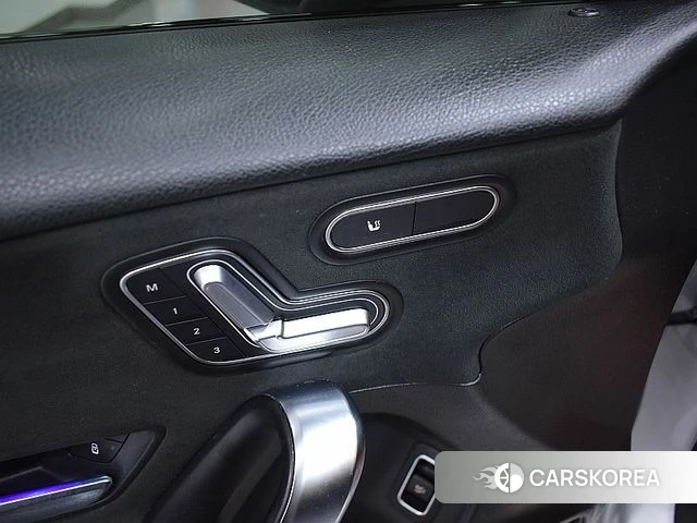 Mercedes-Benz A-Class W177 id 4942443 из Кореи 14