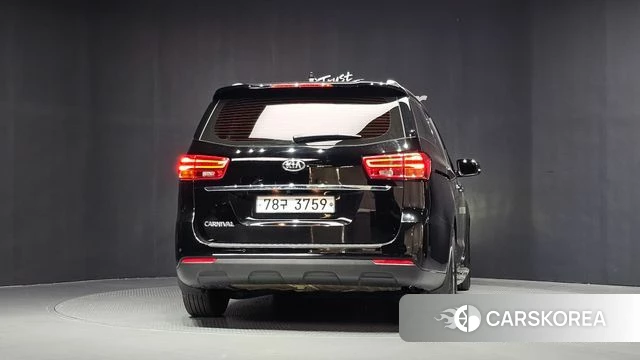 Kia The New Carnival id 4993417 из Кореи 14