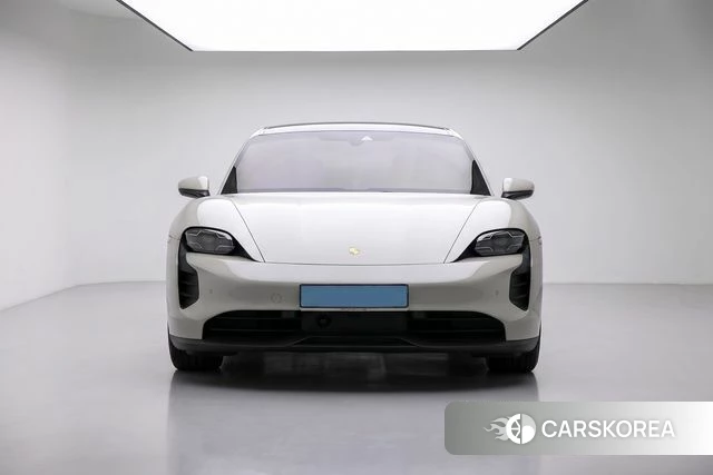Porsche Taycan id 4683478 из Кореи 14
