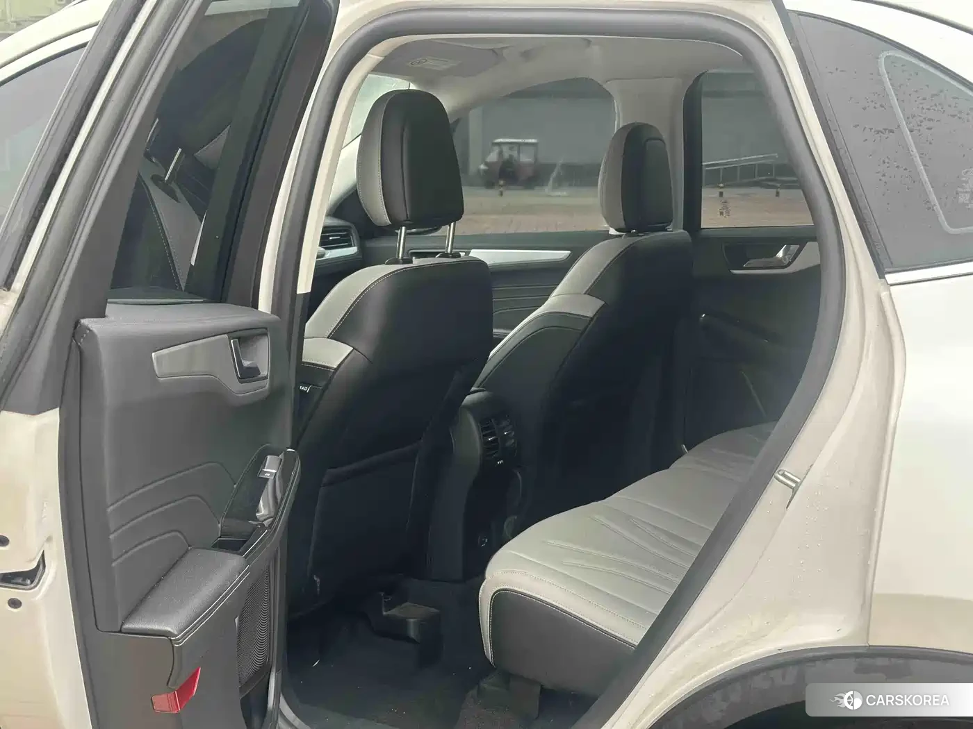 Ford Escape 2024 Белый из Китая, фото 4