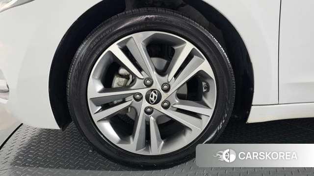 Hyundai Avante AD id 5029347 из Кореи 23