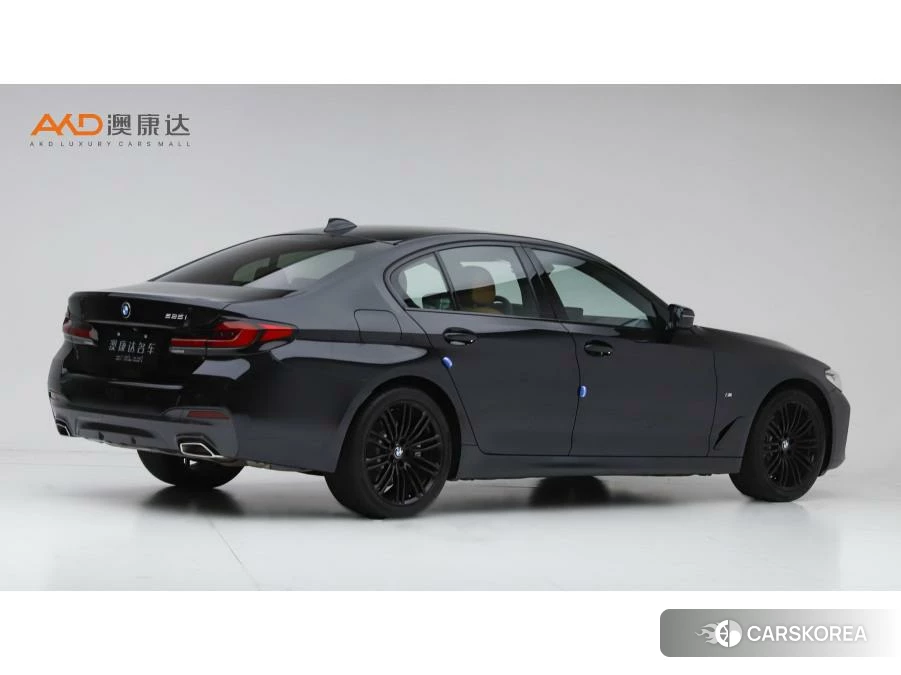 BMW 5 series 2021 Черный из Китая, фото 4
