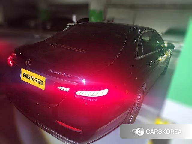 Mercedes-Benz E-Class 2023 Черный из Китая, фото 4