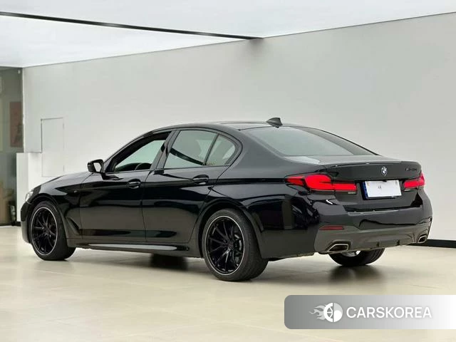 BMW 5 series 2021 Черный из Китая, фото 4