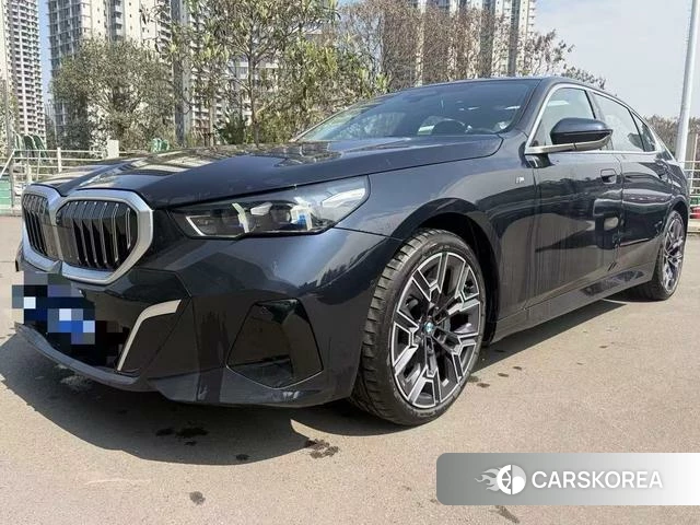 BMW 5 series 2025 Черный из Китая, фото 4