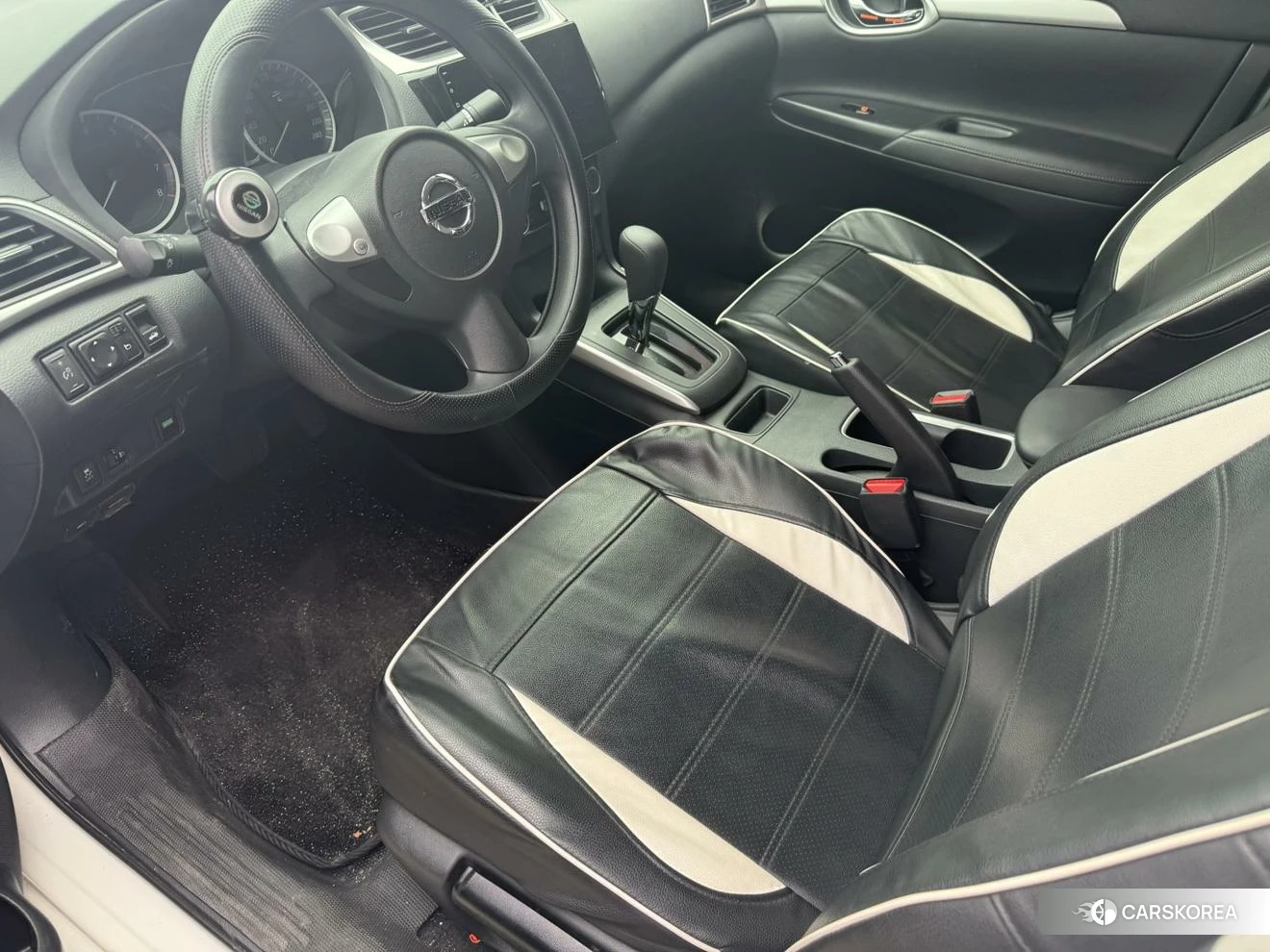 Nissan Sylphy 2024 Белый из Китая, фото 4