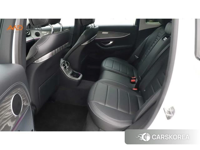 Mercedes-Benz E-Class 2022 Белый из Китая, фото 4