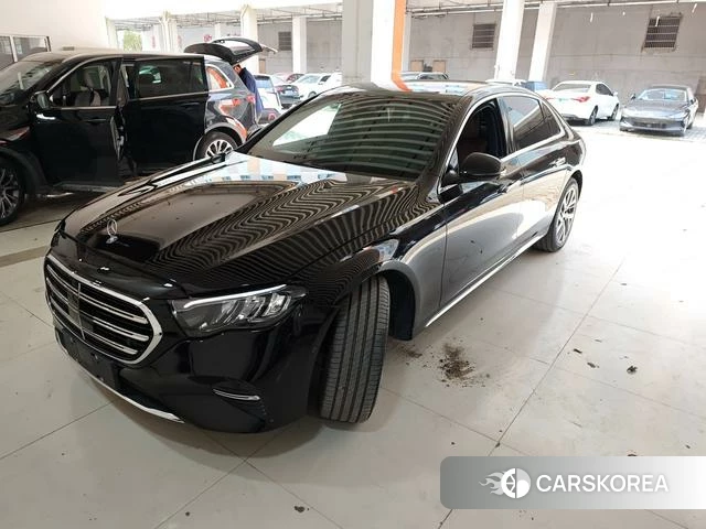 Mercedes-Benz E-Class 2025 Черный из Китая, фото 4