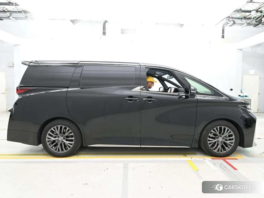 Toyota Vellfire 2025 из Японии, фото 4