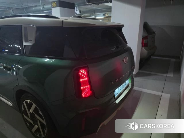 Mini Cooper Countryman Electric 3rd Generation 2025 Темно-зеленый из Кореи, фото 4
