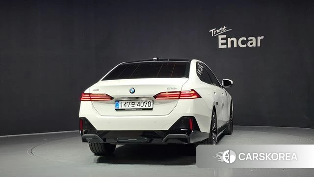 BMW 5 Series (G60) id 5020739 из Кореи 29