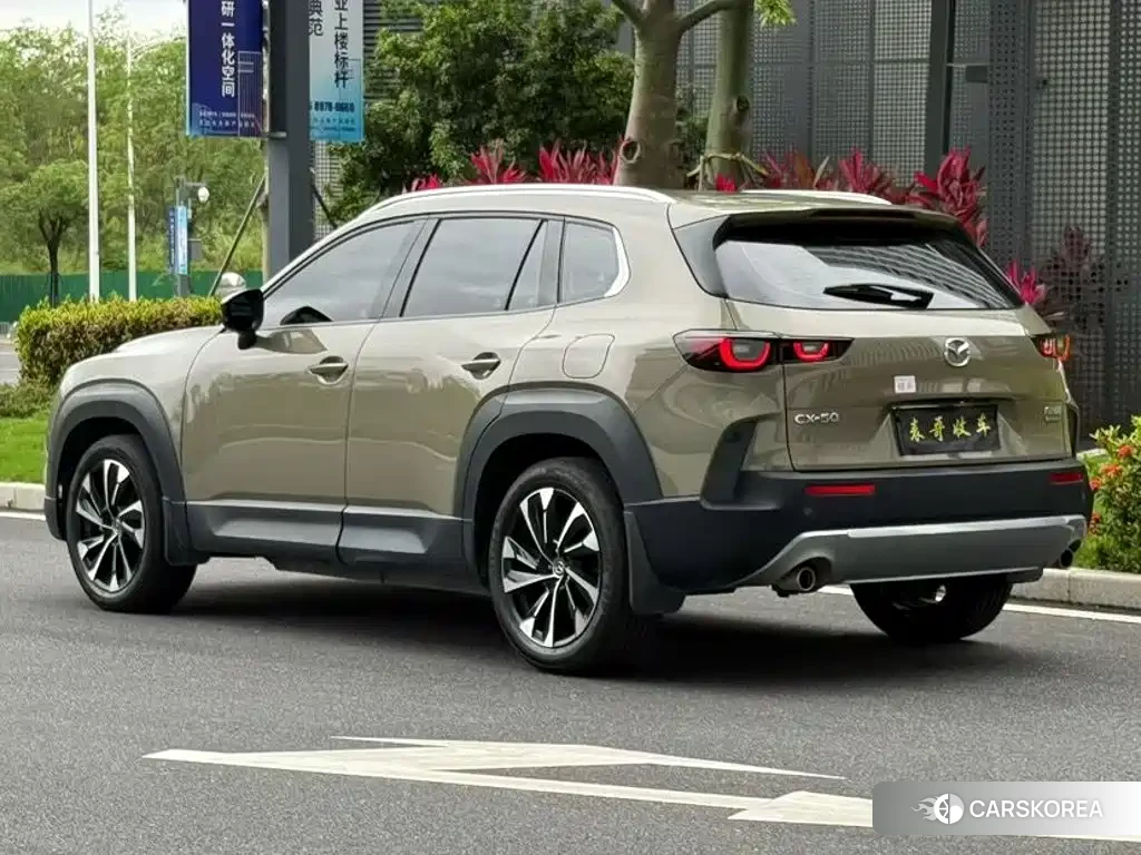 Mazda CX-50 2024 Белый из Китая, фото 4