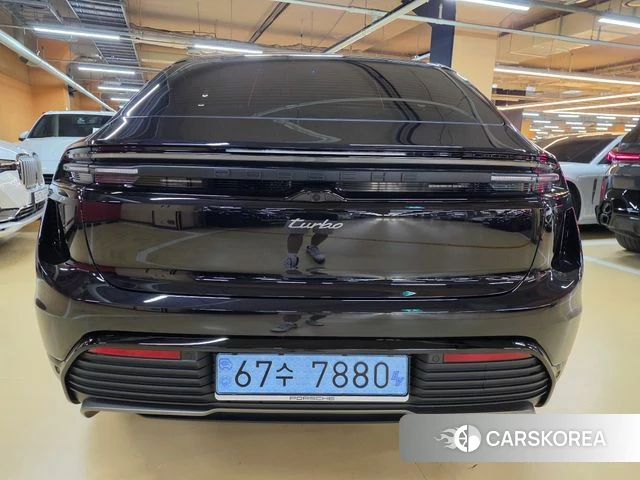 Porsche Makan EV id 4904046 из Кореи 14