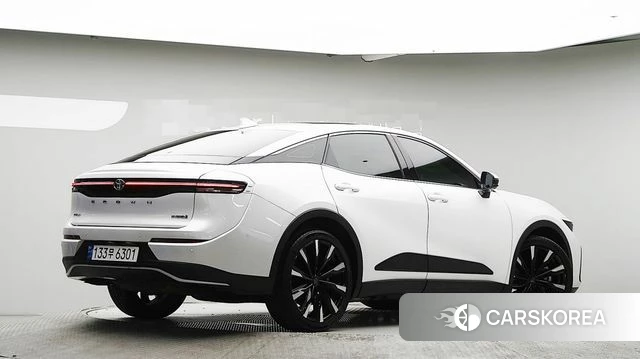 Toyota Crown Crossover id 4880186 из Кореи 14