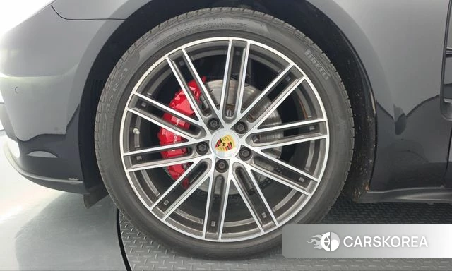 Porsche Panamera (971) id 5048575 из Кореи 28