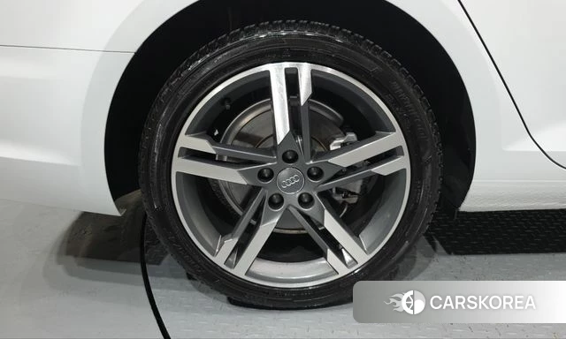 Audi A4 (B9) id 5004004 из Кореи 32