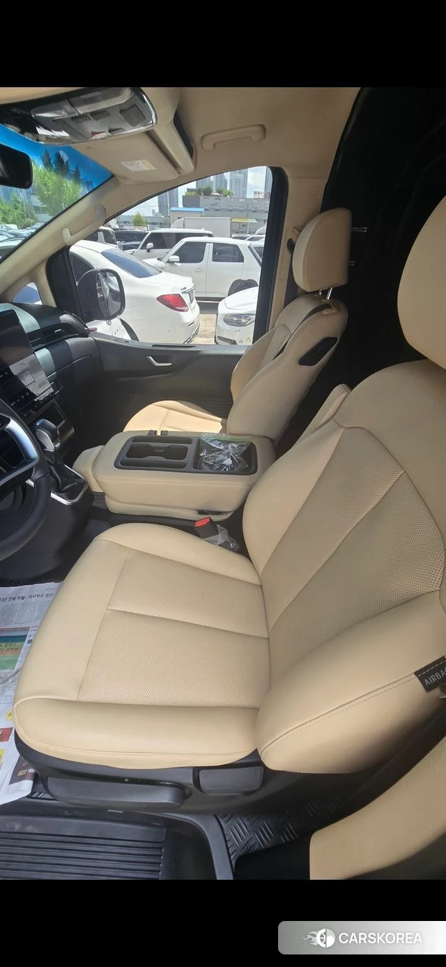 Hyundai Staria 2024 Черный из Кореи, фото 4