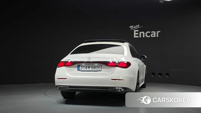 Mercedes-Benz E-Class W214 id 4964421 из Кореи 14