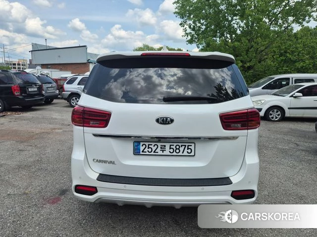 Kia The New Carnival id 4304970 из Кореи 14