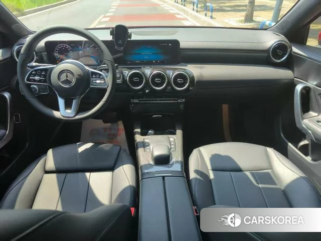 Mercedes-Benz A-Class 2023 Красный из Китая, фото 4