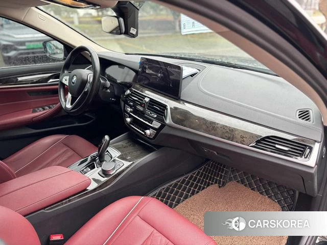 BMW 5 series 2021 Черный из Китая, фото 6