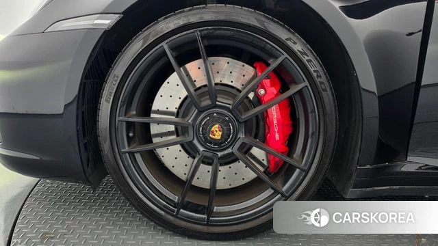 Porsche 911(992) id 4935586 из Кореи 25