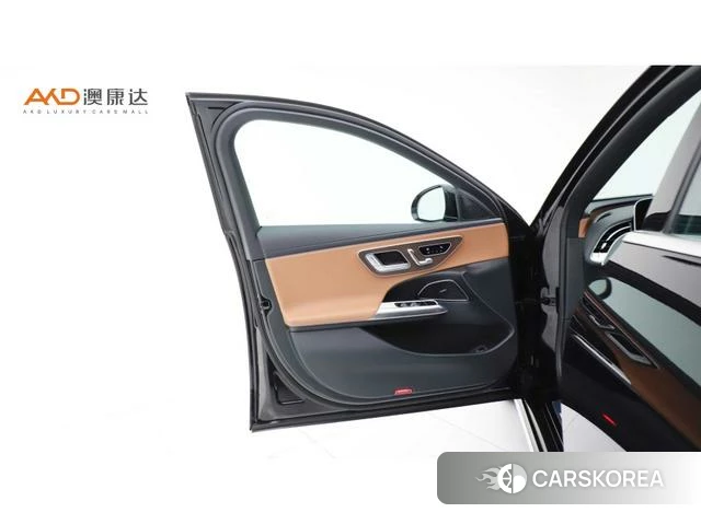Mercedes-Benz E-Class 2025 Черный из Китая, фото 4