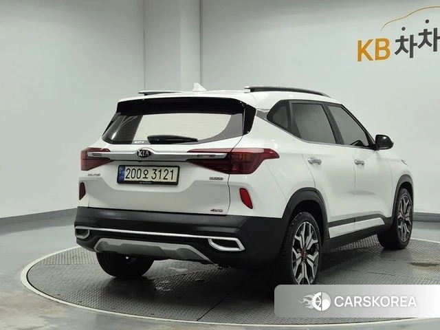 Kia Seltos id 4470463 из Кореи 14