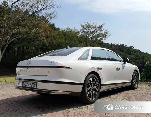 Hyundai Grandeur (GN7) id 4991441 из Кореи 12