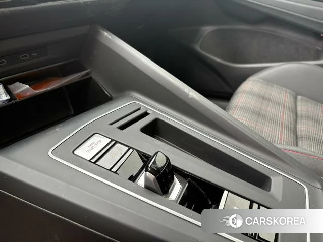 Volkswagen Golf 2023 Черный из Китая, фото 4